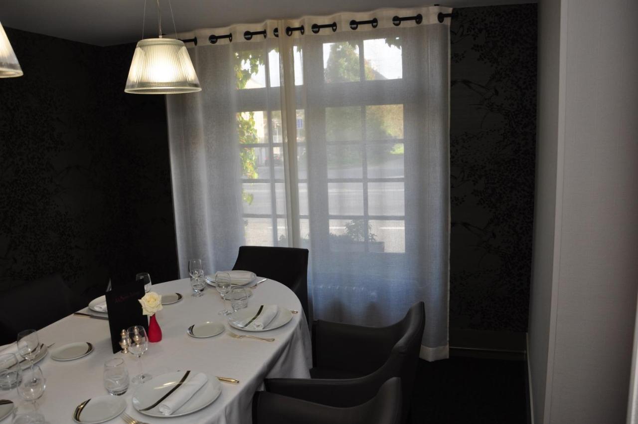 Logis Hotel A La Bonne Auberge Laval  Bagian luar foto