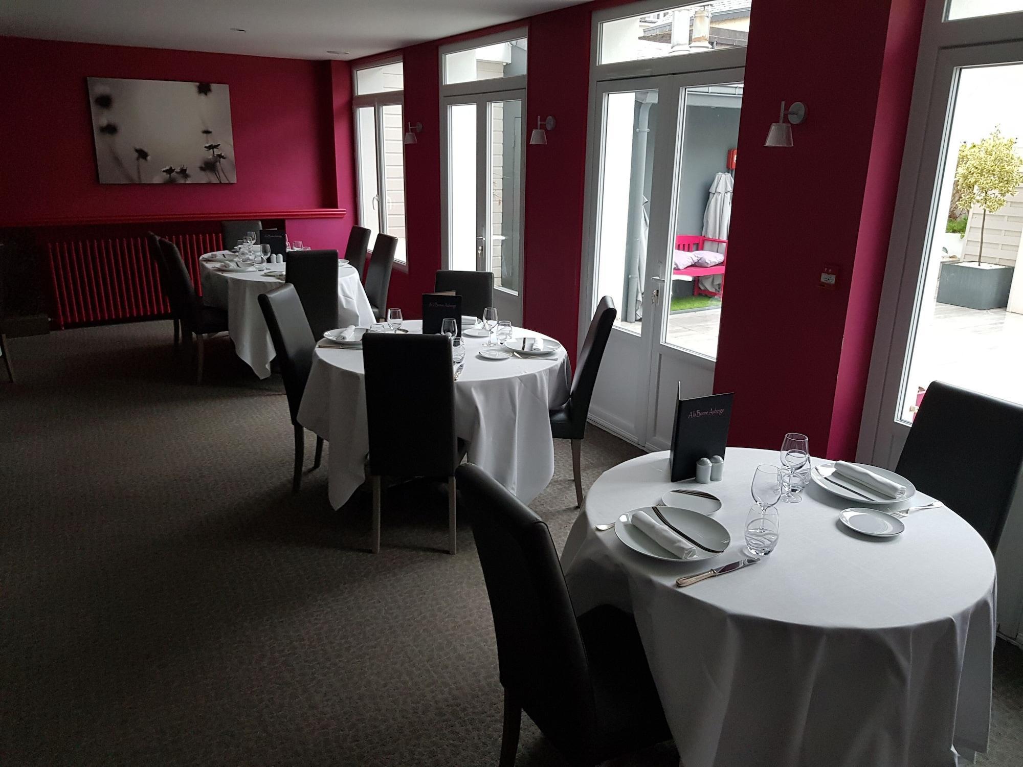 Logis Hotel A La Bonne Auberge Laval  Bagian luar foto
